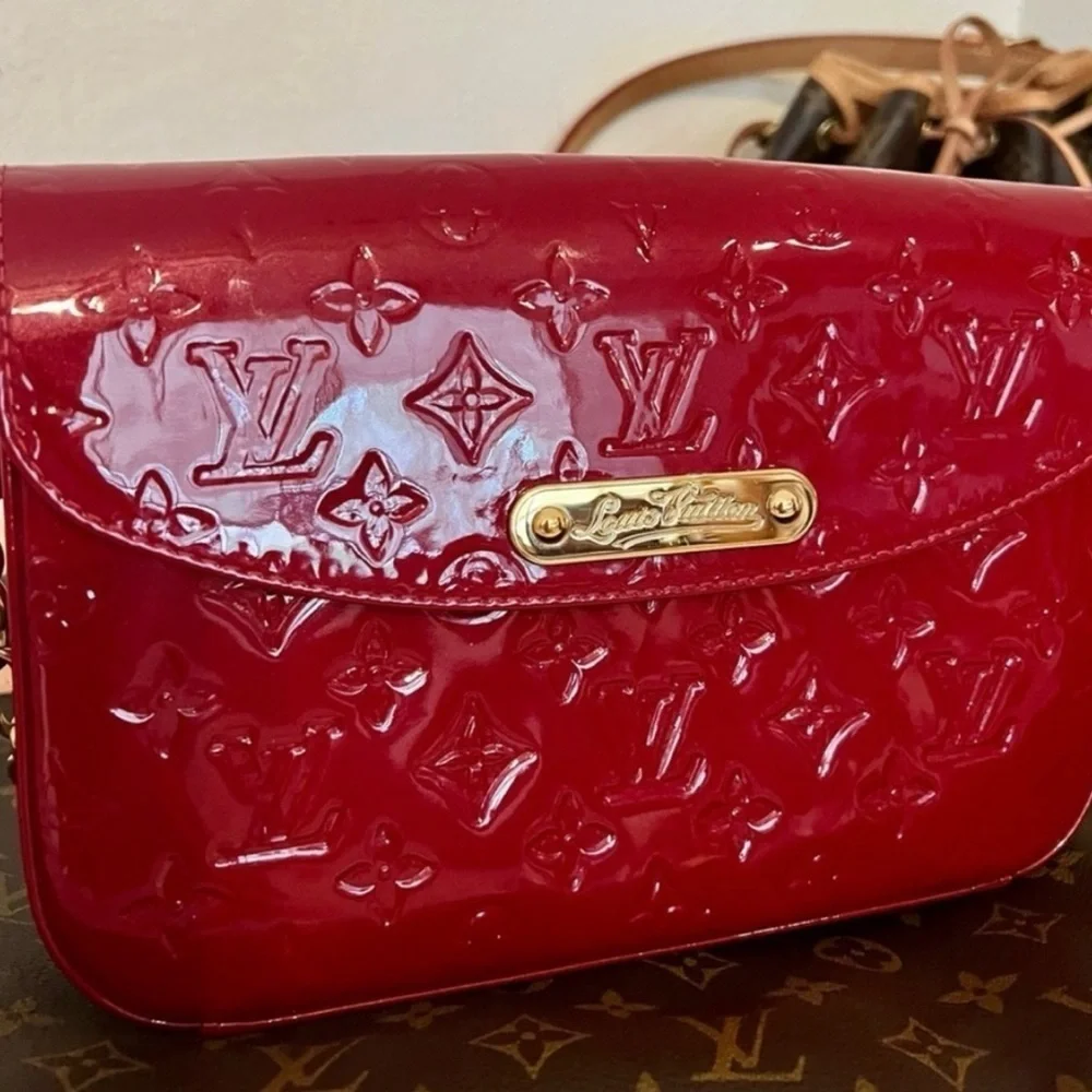 Pomme D'Amour Apple of Love Monogram Vernis Rodeo Drive Bag Louis Vuitton Red